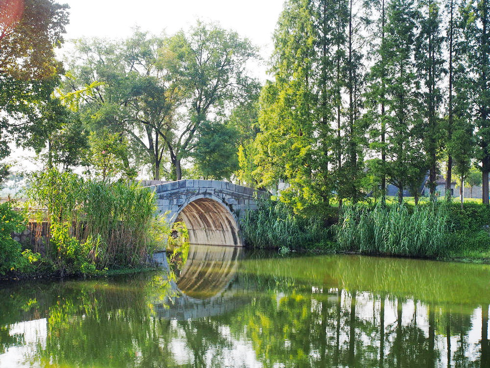 孔子历史上是否真有此人,孔子去世时的碑文