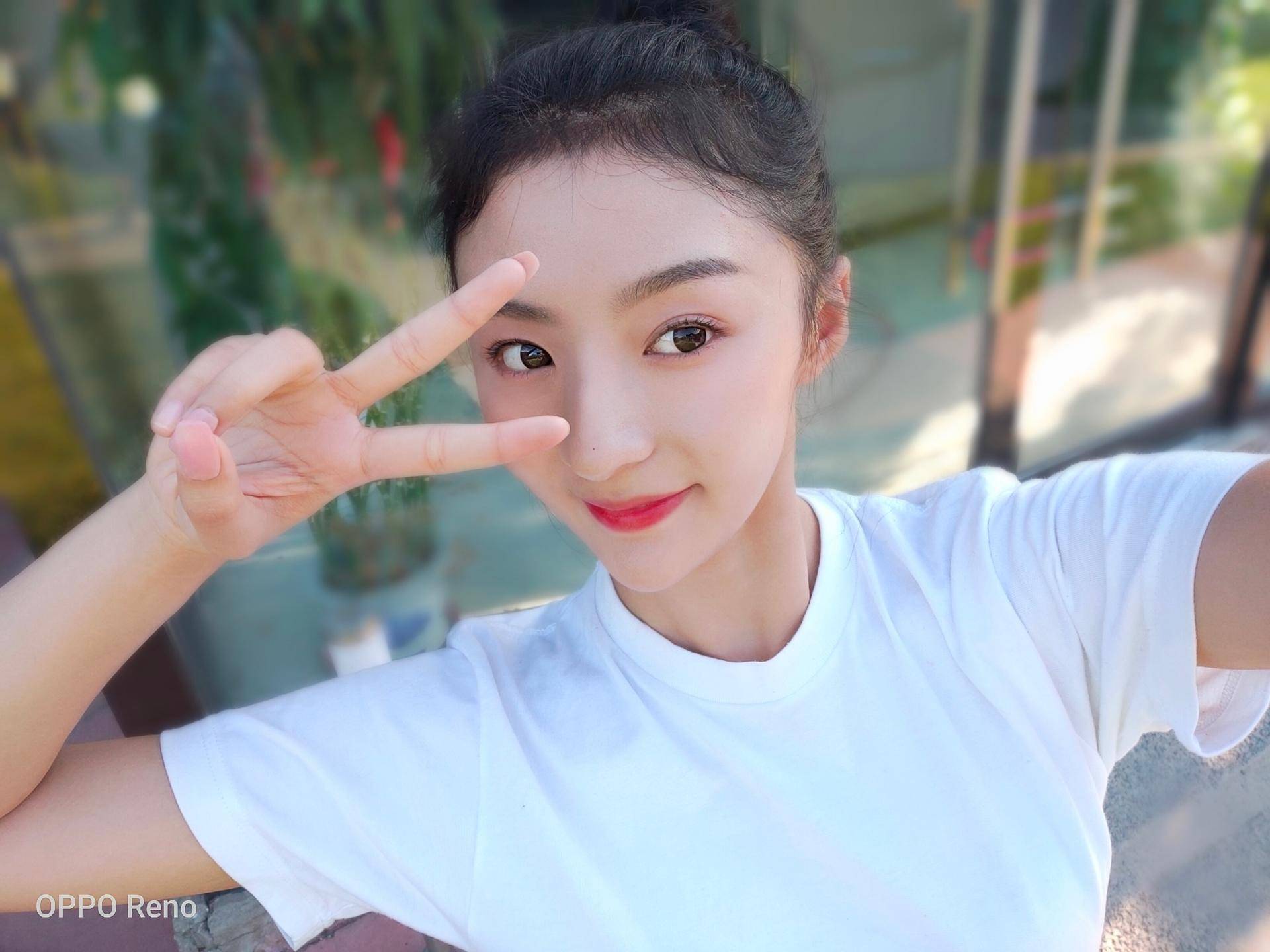 opporeno自拍锐化太厉害,opporeno自拍原相机放大