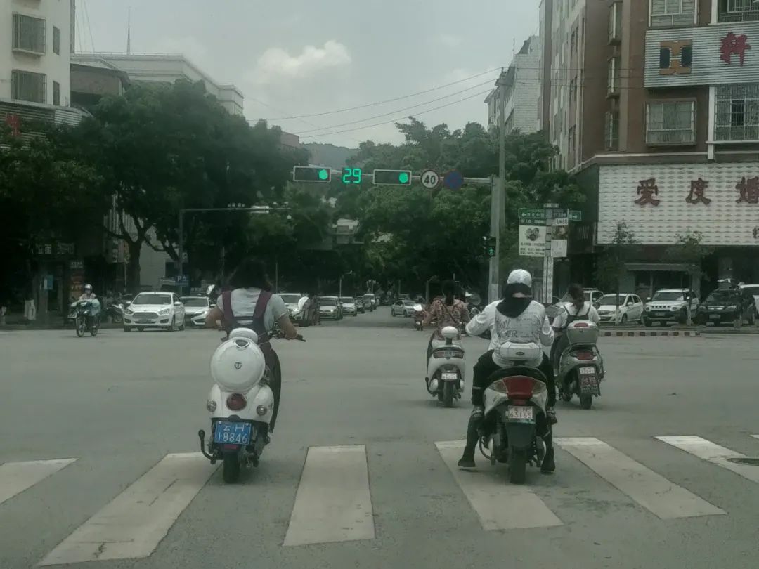 天价头盔图片及价格,头盔高价