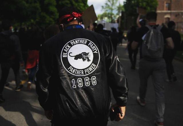 nba反对种族歧视仪式,乔丹嘲讽jr