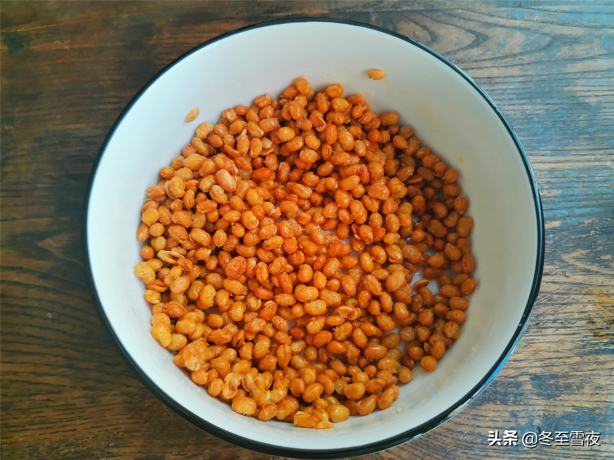 油酥黄豆的正宗做法,油酥黄豆要苏打浸泡才脆