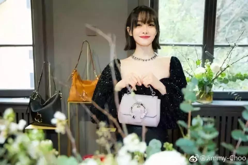 米兰时装周明星最佳看秀造型,米兰时装周明星看秀造型