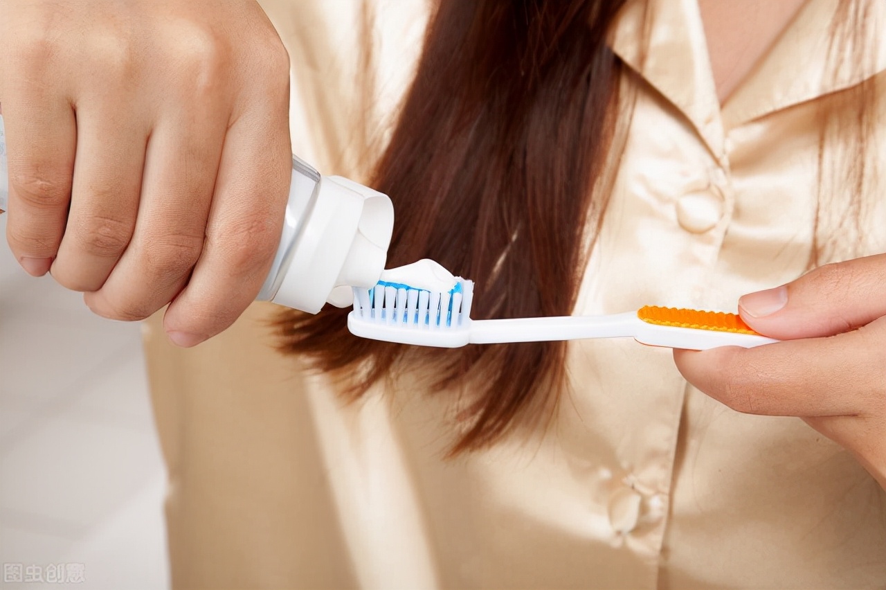 刷牙恶心干呕怎么回事慢性咽炎,请问医生每天刷牙就恶心什么原因