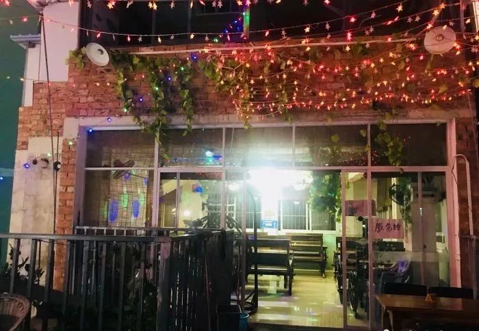 南宁美食推荐必吃龙虾,南宁最好吃的五香龙虾