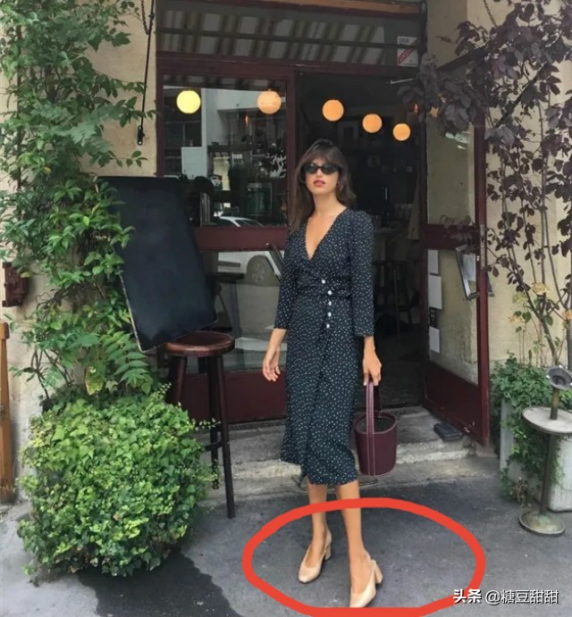 时尚潮流奶奶鞋,22年流行的奶奶鞋