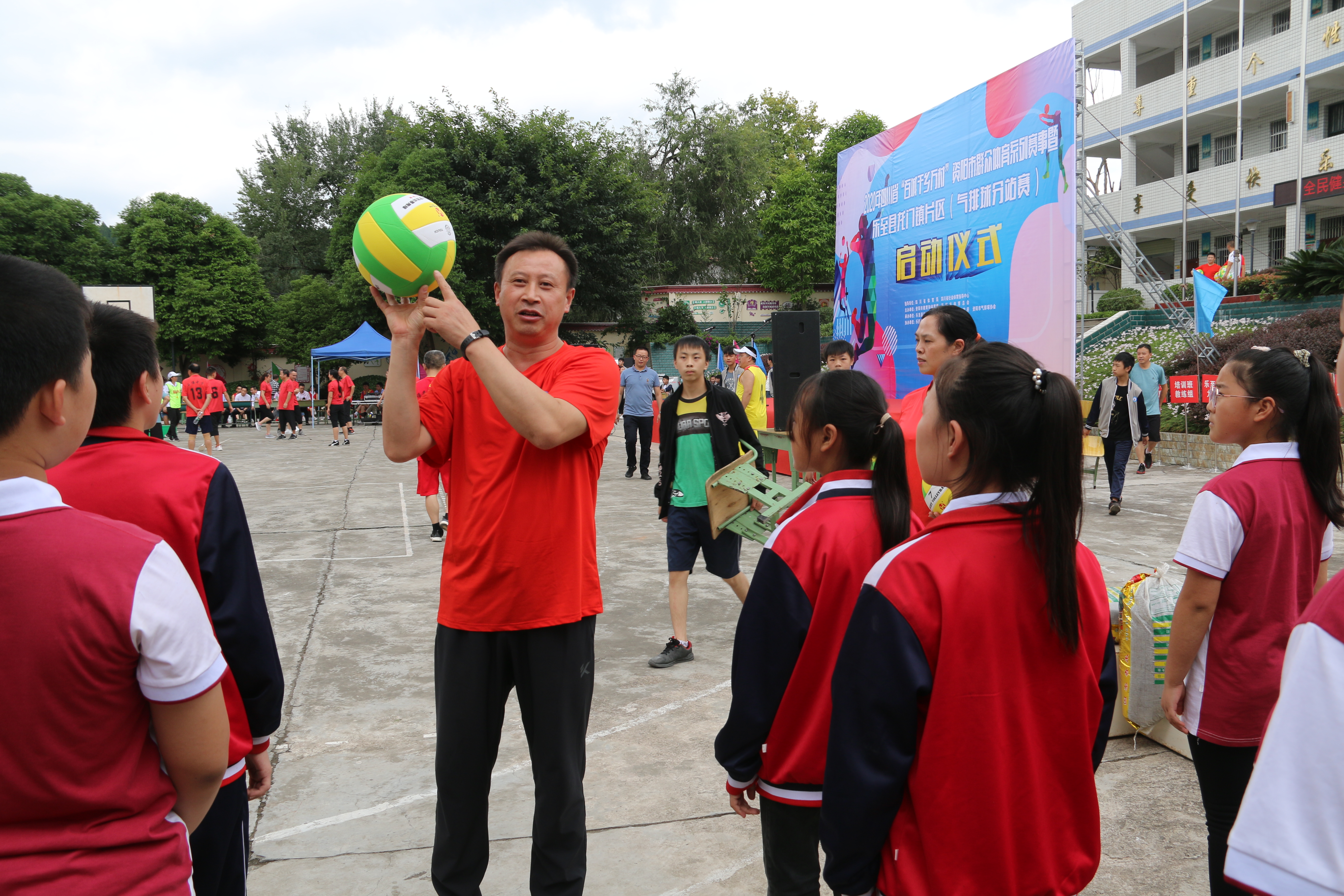 拼出来的冠军值得喝彩,乐至县石佛中学勇夺省级气排球分站赛首金