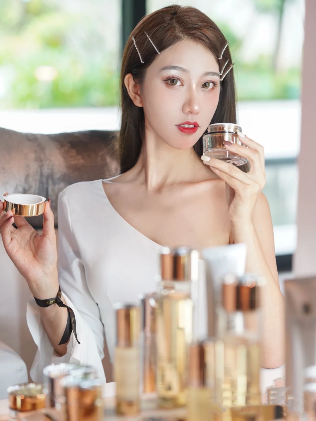 雅诗兰黛白金三部曲,雅诗兰黛白金产品使用顺序