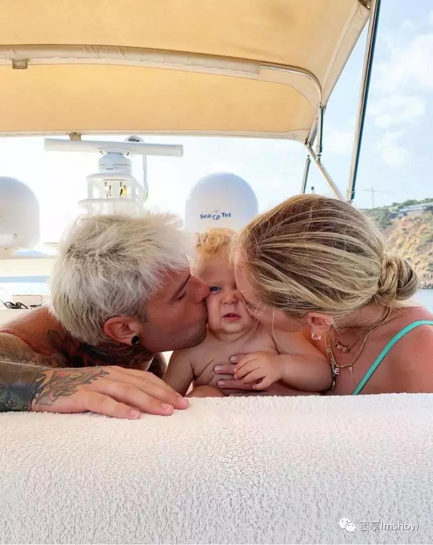 从法律系学生到宇宙时尚博主,Chiara做了些什么?