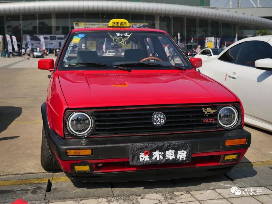 改装车聚会,改装车齐聚车展