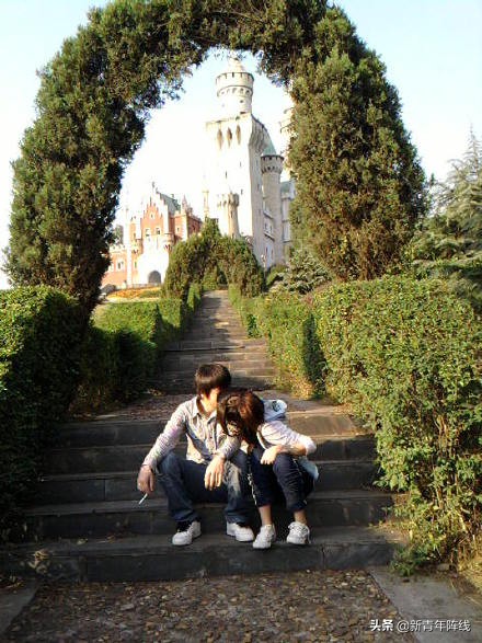 你一定从没听过这个网红名字,而他却贯穿了你们整个青春时代