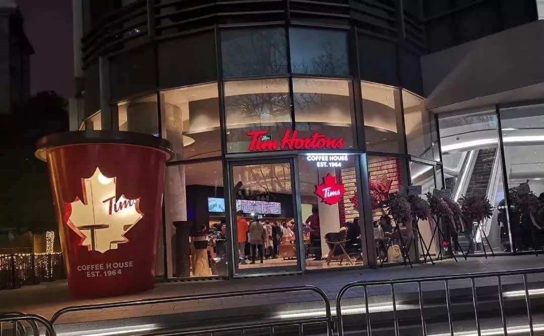 佛系星巴克，被逼“上梁山”