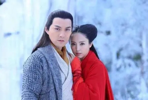 东方不败和天龙八部的关系,东方不败用过葵花宝典吗