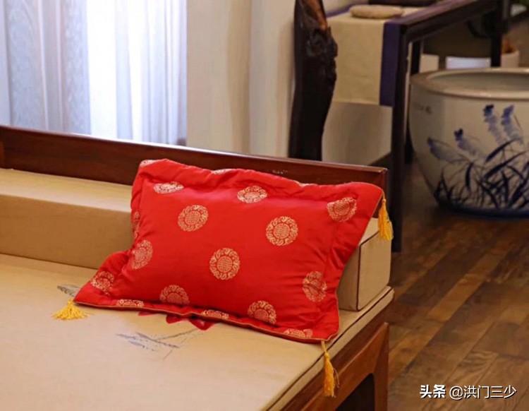 海南黄花梨的特征,黄花梨海黄和越黄区别