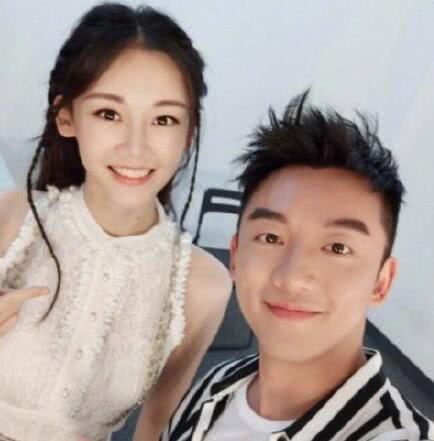 郑凯携苗苗赴医院做妇检，让人有些猜疑，尤其是女方的肚子