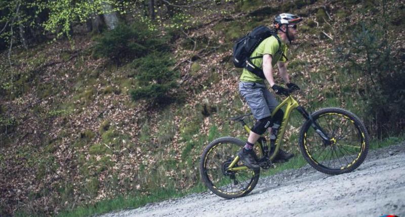 山地车骑行技巧下楼梯,公路单车骑行方法