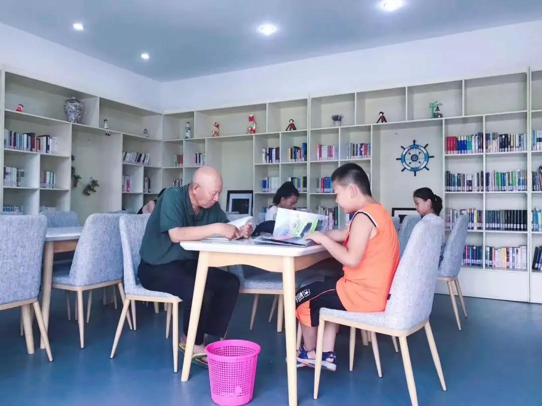 走进图书馆沐浴书香活动,走进书香校园感受读书魅力