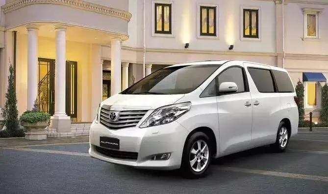 富人买菜车埃尔法,价值千万的丰田埃尔法加长限量版