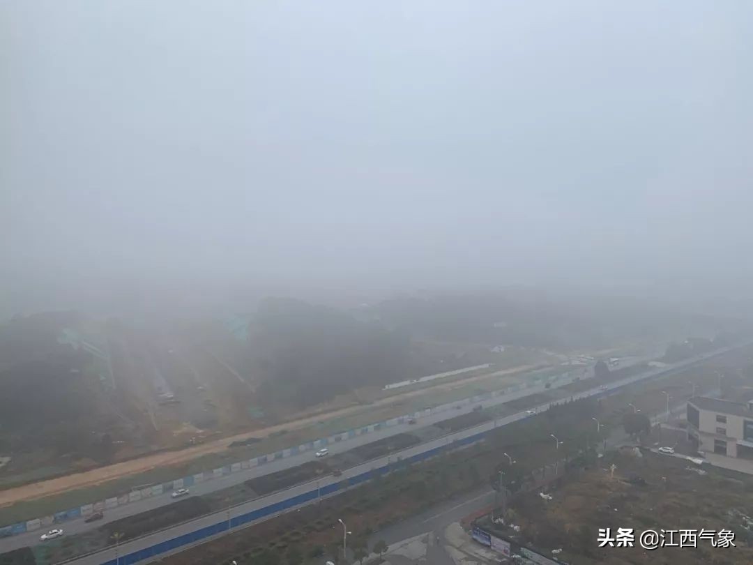 江西大雾天气频繁发生变化,江西大范围降雨来袭大雾相伴