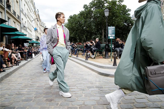 韩媒：韩流明星成为奢侈品销量“催化剂”