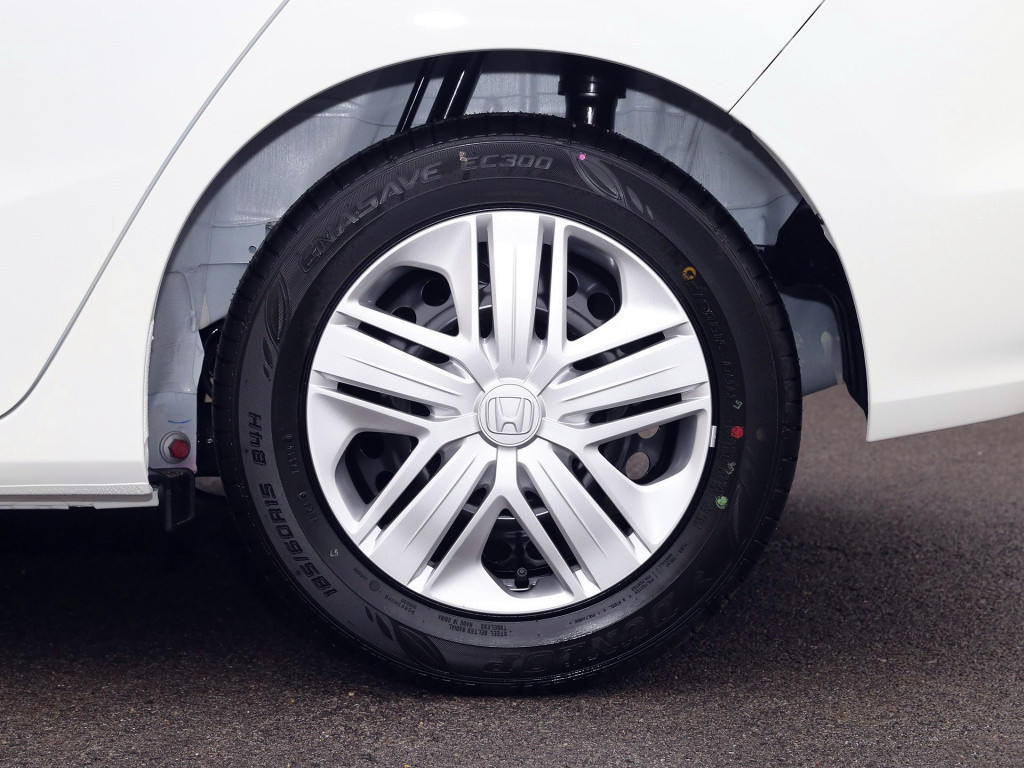 本田飞度开起来舒服吗,本田飞度和丰田致炫家用怎么选