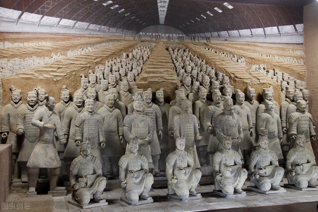 秦始皇嬴政vs一代天骄成吉思汗,嬴政是怎么死的被秦始皇车撞死的