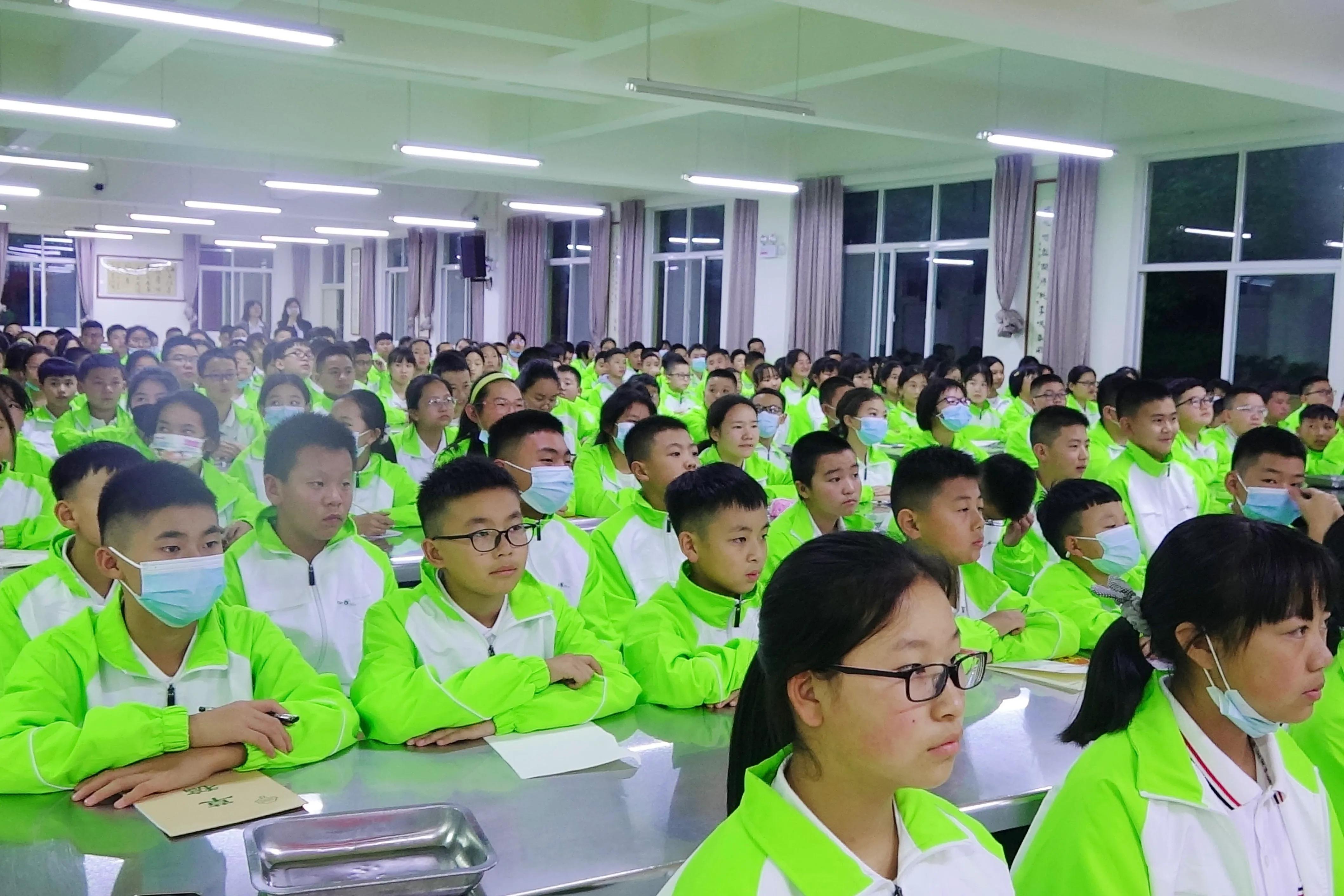 昆明三中空港实验学校2019,昆明市第三中学空港实验学校高一