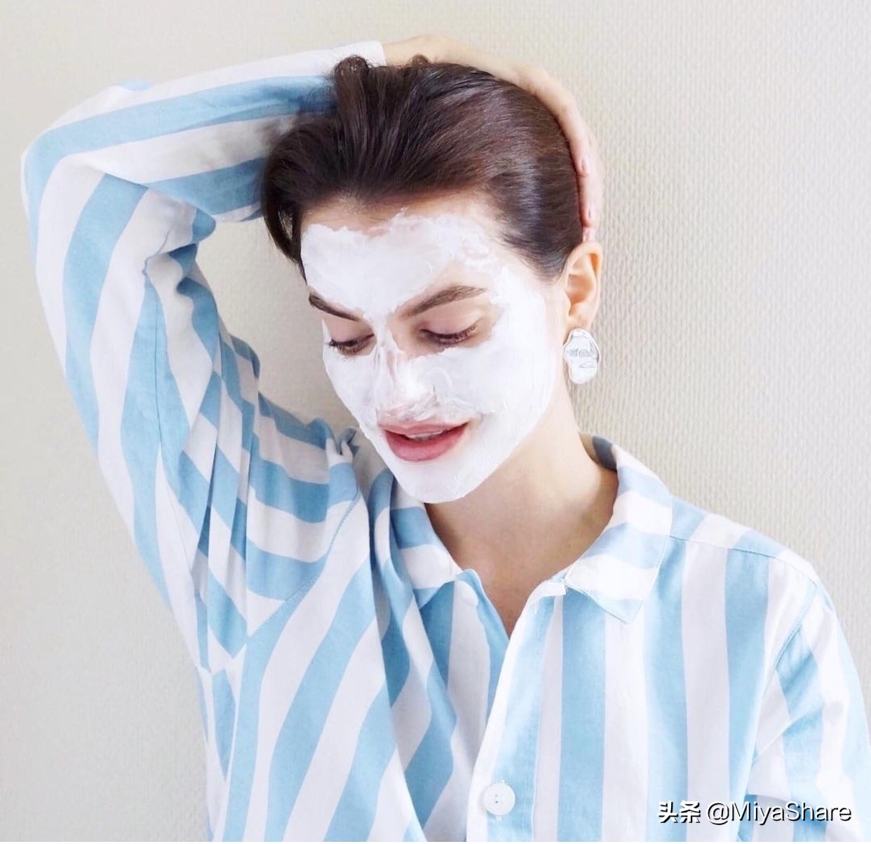 护肤品过敏爆痘了怎么办,护肤品过敏起痘怎么治好