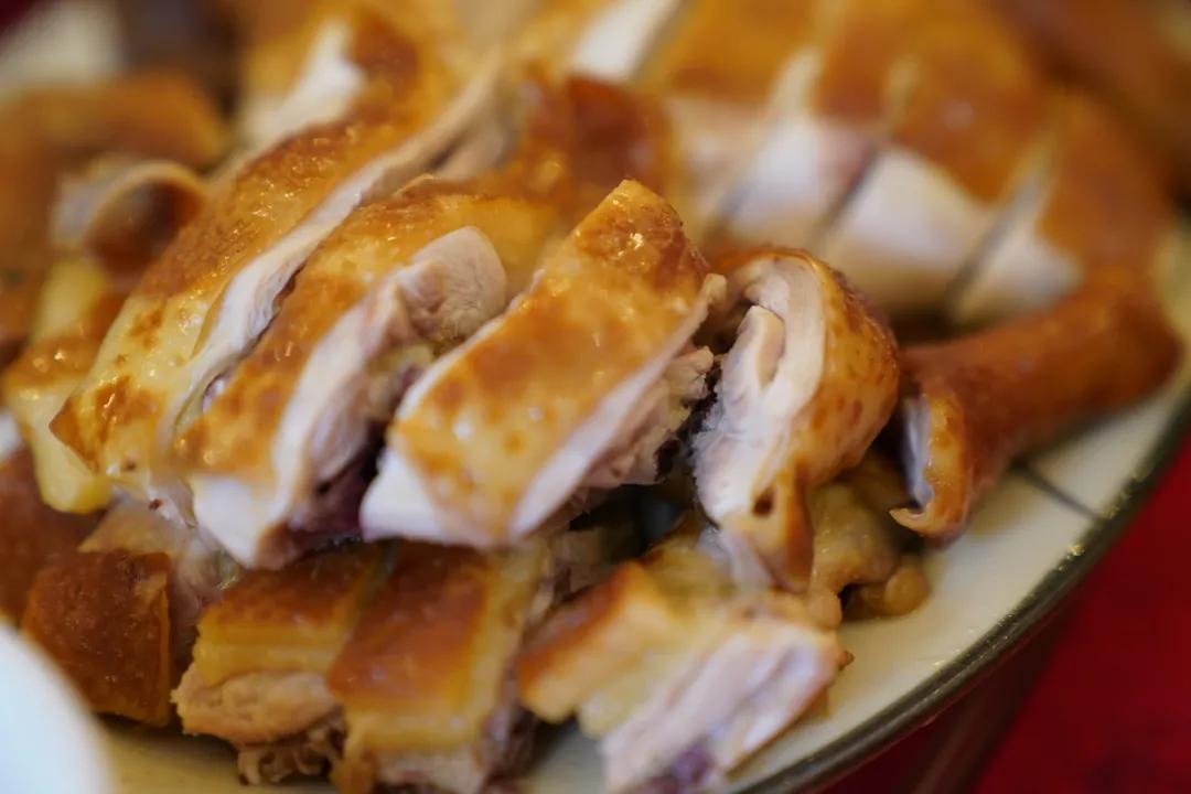 粤菜云聚广东人,粤菜云聚正鱼头腐竹煲