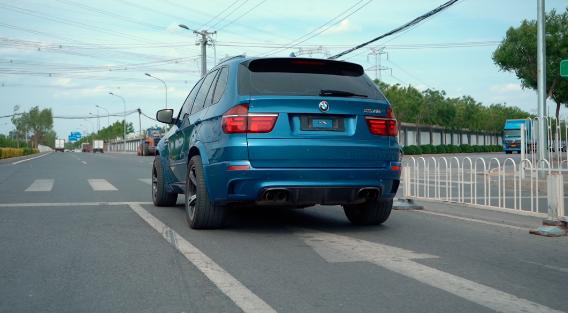 30万左右的大v8汽车,30万能买到v8小型汽车吗