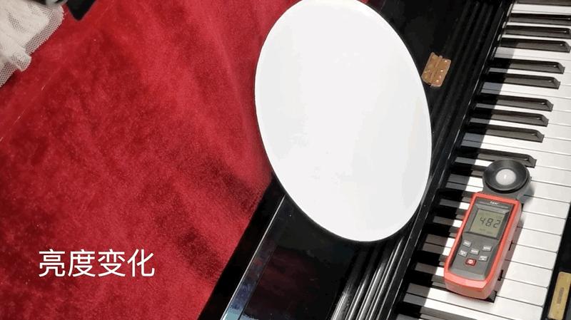 练习钢琴光线不足会伤眼,实测“明基专业钢琴灯”