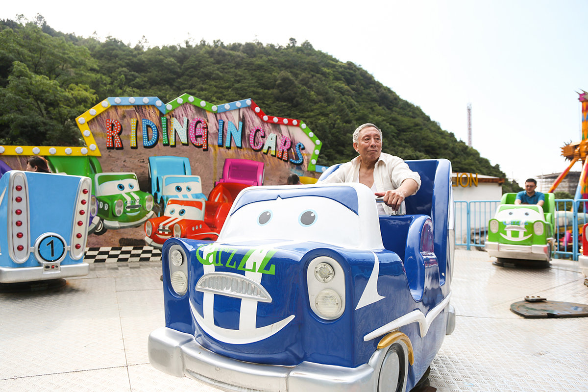 奥陶纪重庆万盛悬崖秋千有多高,悬崖秋千重庆奥陶纪体验全程