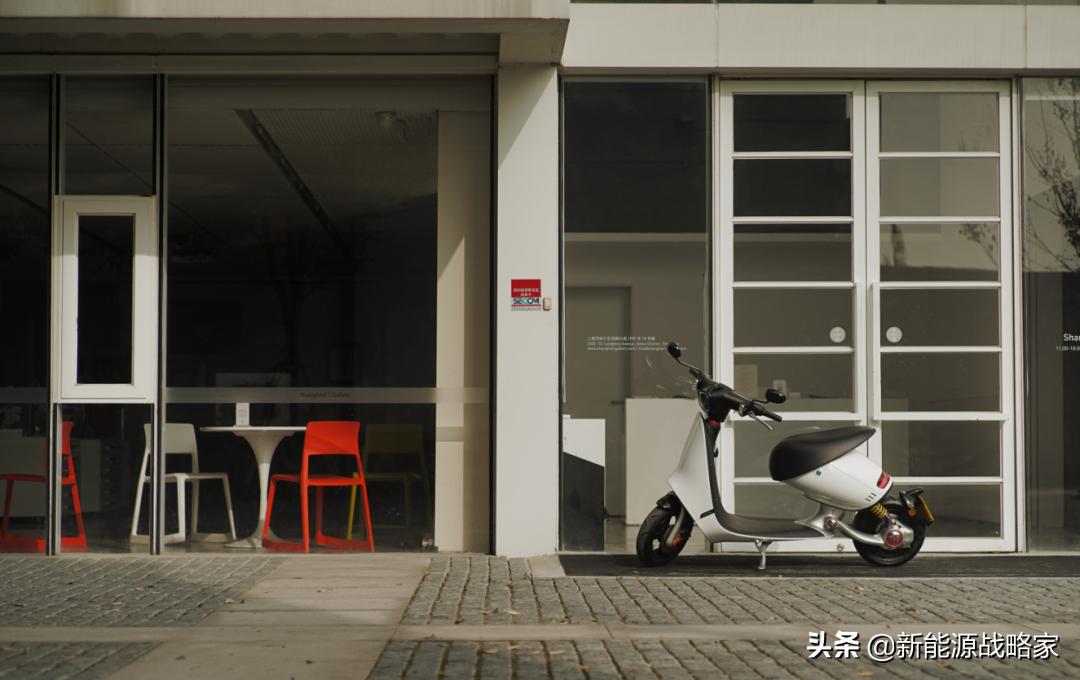 买雅迪电动车怎么鉴别原装电池,雅迪爱玛推出新电动车你更看好谁