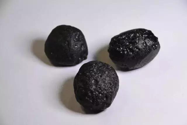 怎样辨别一块石头是玉石,怎样辨别一块石头是不是陨石