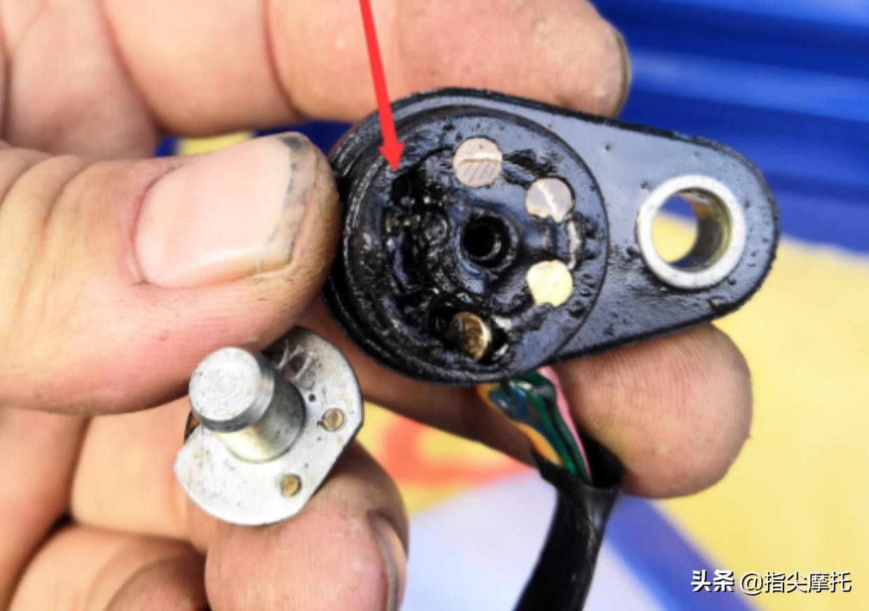 摩托车发动机高温熄火怎么回事,摩托车发动机高温怎么办