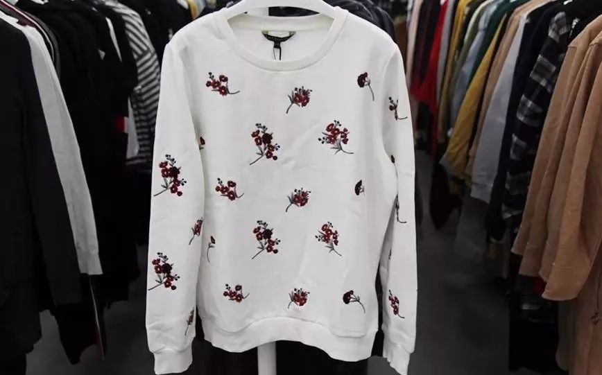 拉夏贝尔品牌特卖全场1折,拉夏贝尔特卖专场