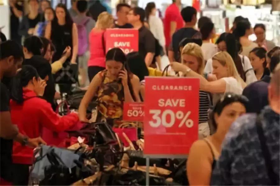 恐怖程度堪比春运,疯狂剁手不输双11:澳洲的BoxingDay嗨爆了!