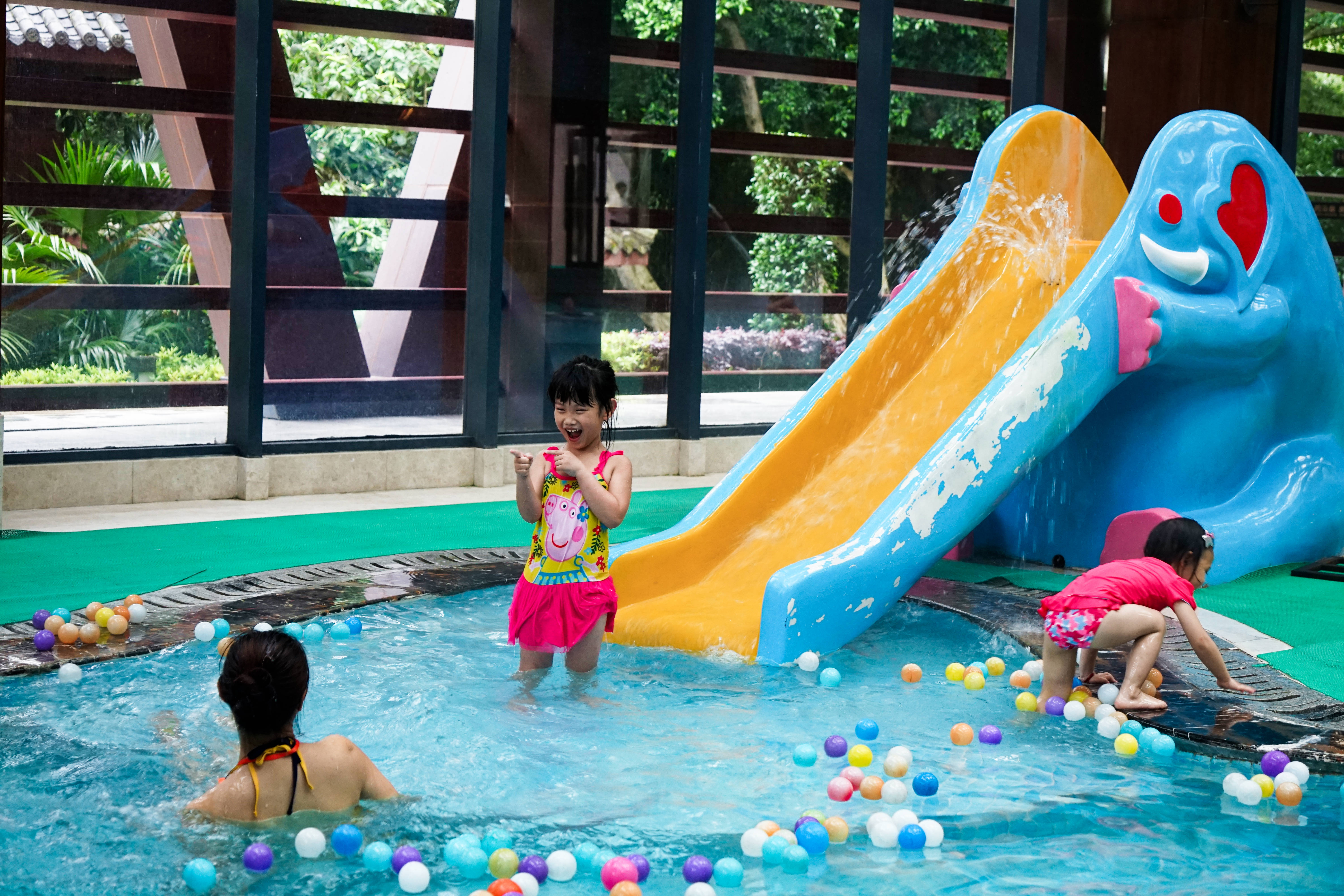 重庆周边山区哪里有温泉,重庆周边泡温泉一日游最佳景点