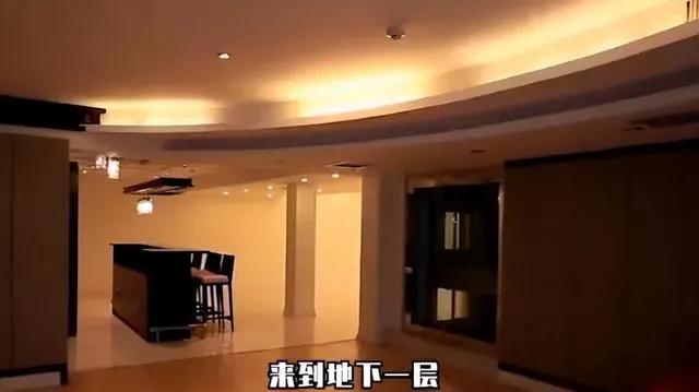 李湘让保姆赔燕窝3万,李湘一个月伙食费7万原视频