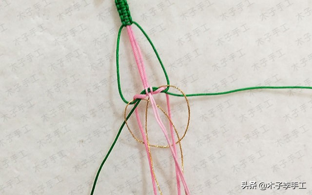 桃花手链编法最简单不用毛线编,手工编织手链桃花编法