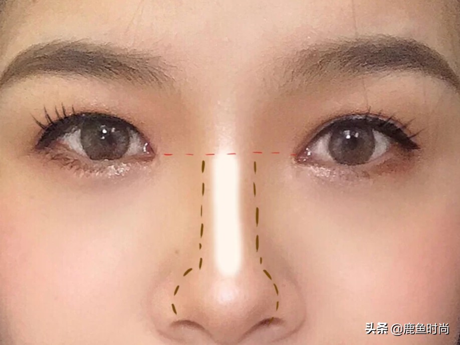 如何把鼻子变成高鼻梁修容,鼻子如何修容高挺