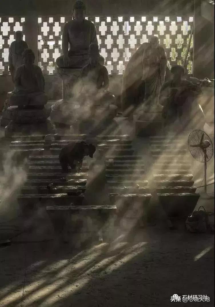 石雕观音佛像雕刻,彩绘汉白玉观音石雕佛像雕刻定制