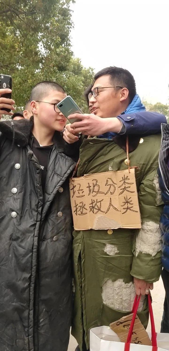 流浪大师沈巍的网红之路,网红大师沈巍事件