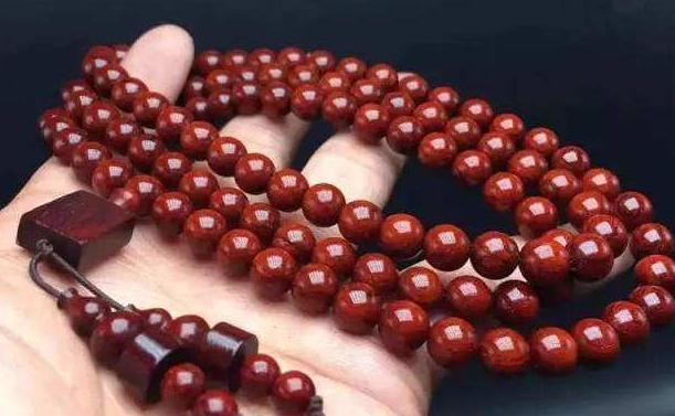 小叶紫檀盘黑了怎么处理,小叶紫檀手串越盘越黑