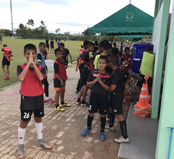 国足国青为何连负泰国？中国足协职业经纪人解读泰国青训给你答案