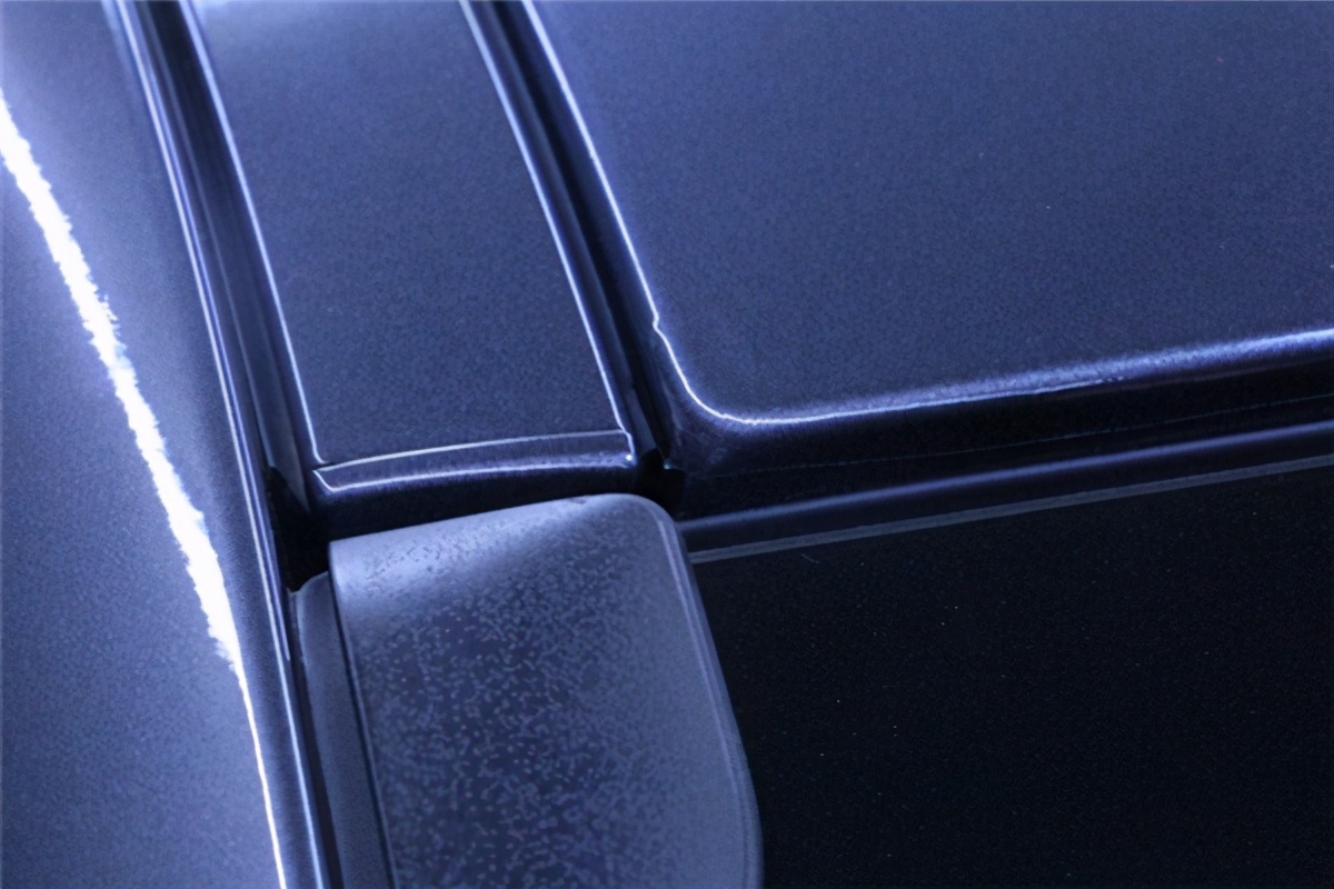 汽车贴隐形车衣能撕干净嘛,贴隐形车衣撕掉留胶