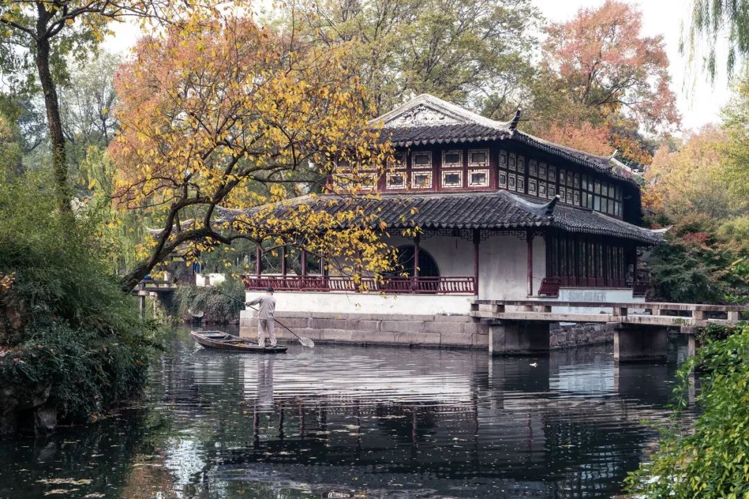一入秋苏州成姑苏,秋色一入秋苏州就成了姑苏