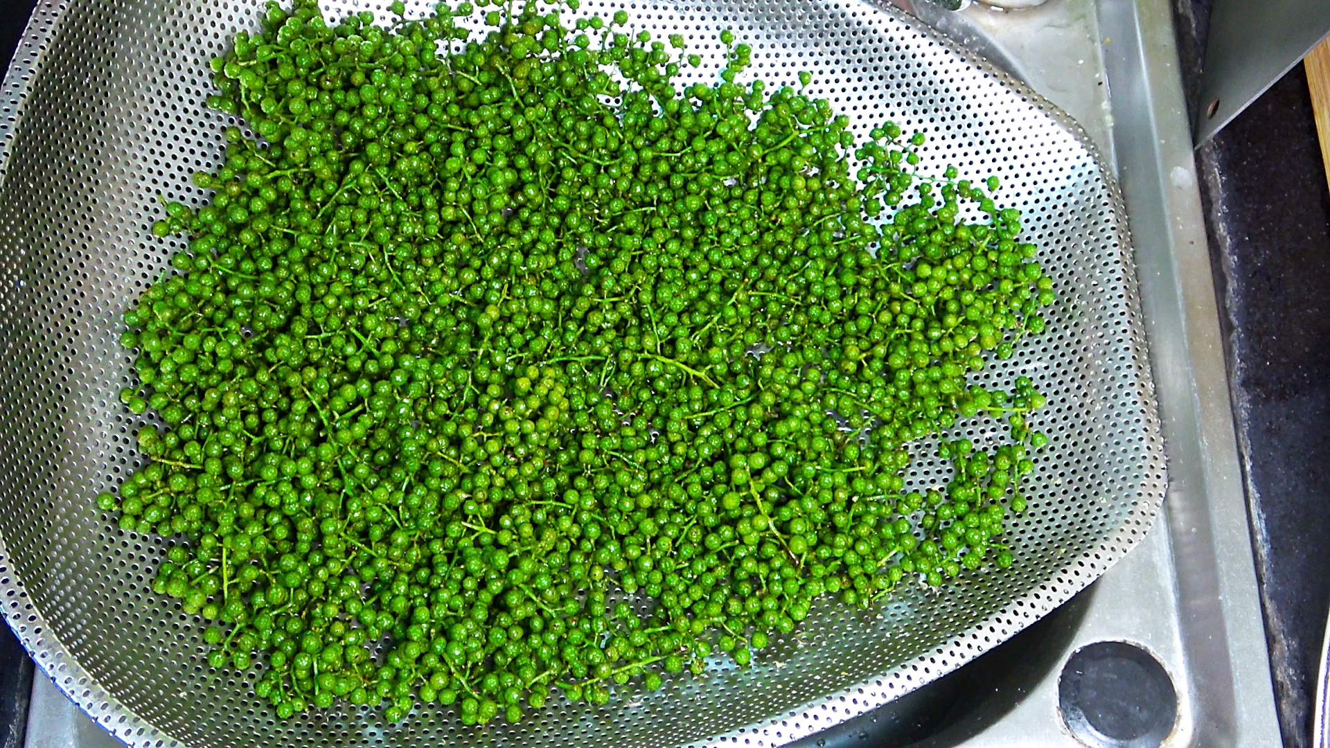 1斤花椒2斤菜籽油能熬多少花椒油,用红花椒油和青花椒怎么做花椒油