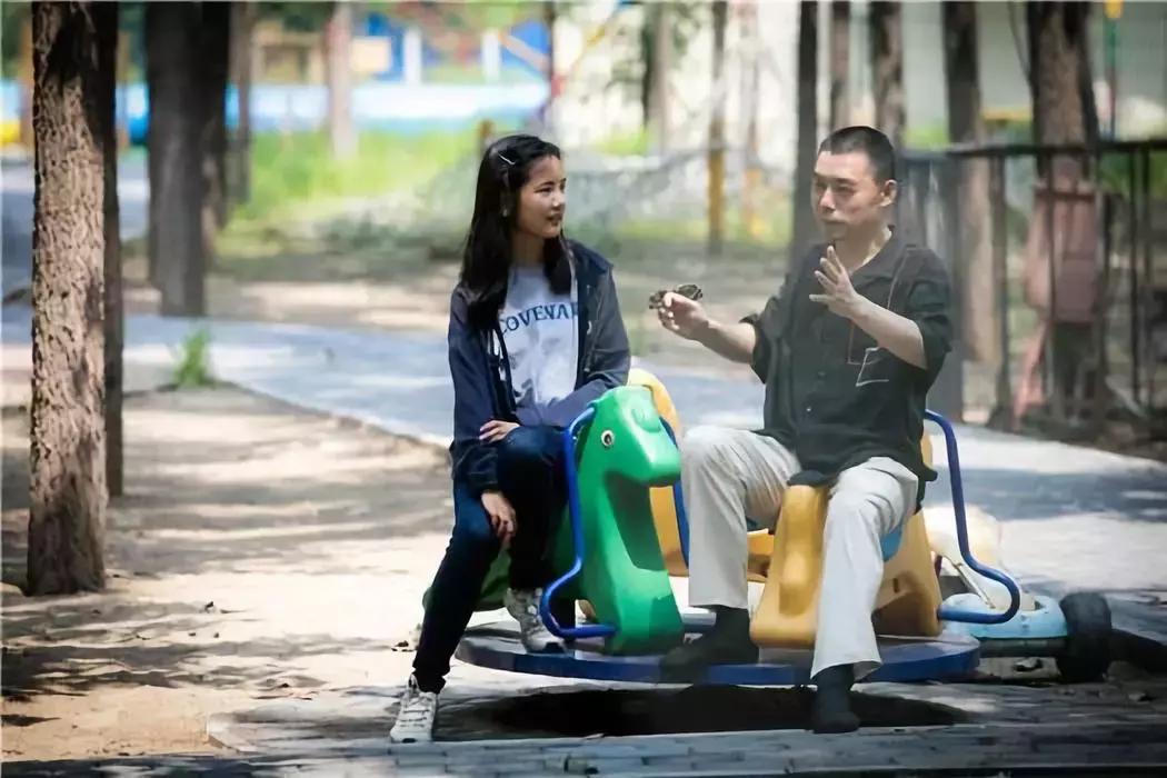 中国第一部00后成长纪录片：新一代终于不再争着当官发财