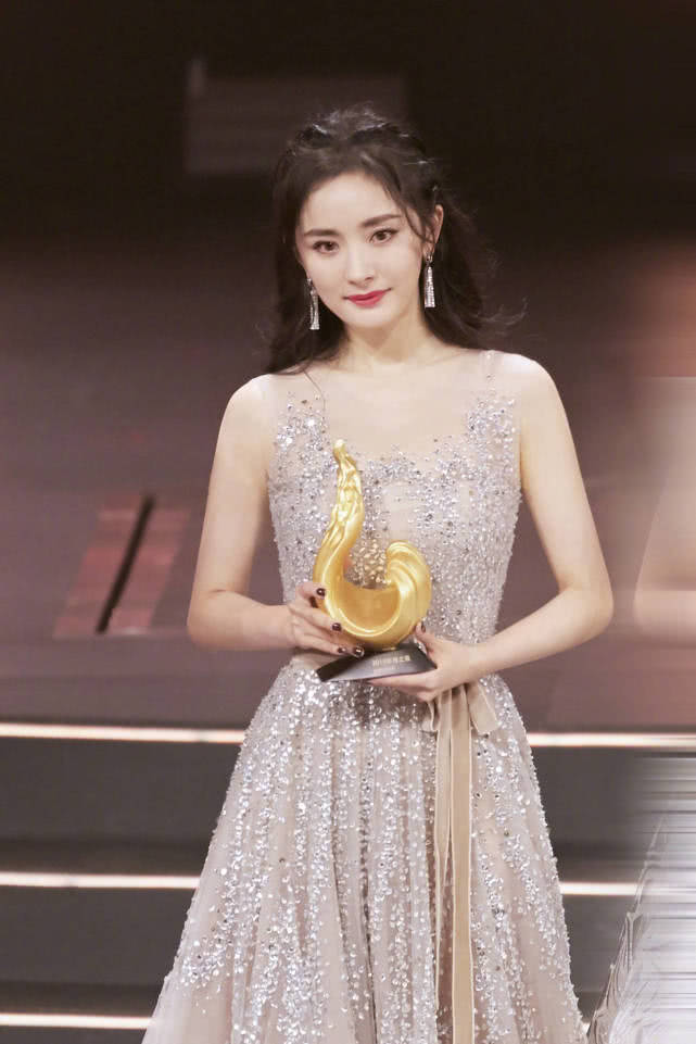 盘点杨幂从出道以来出演的影视剧,杨幂这几年拍的电视剧评分很高的