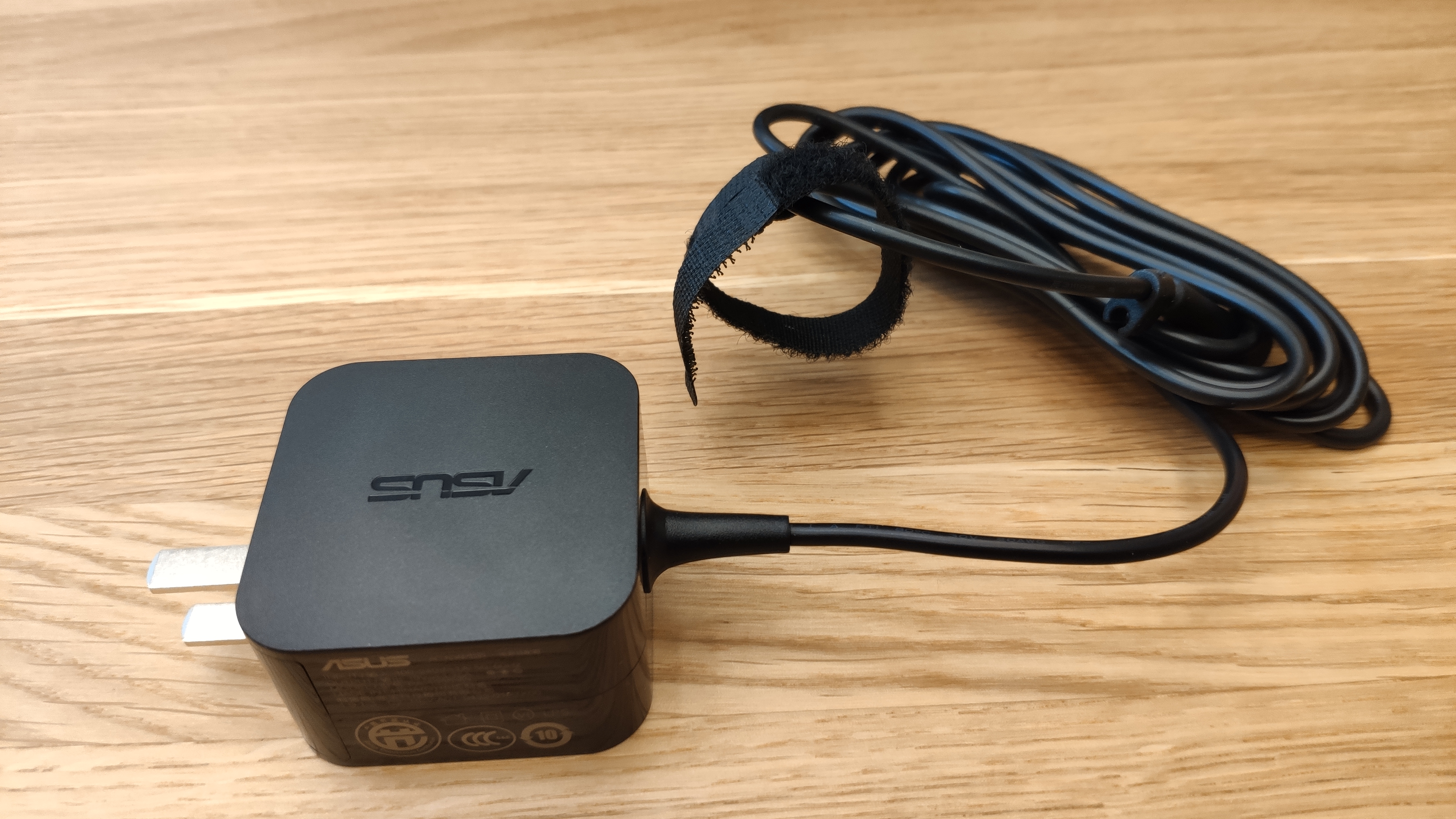 华硕roggt-ac2900电竞路由器,华硕rgbgt2900路由器怎么样